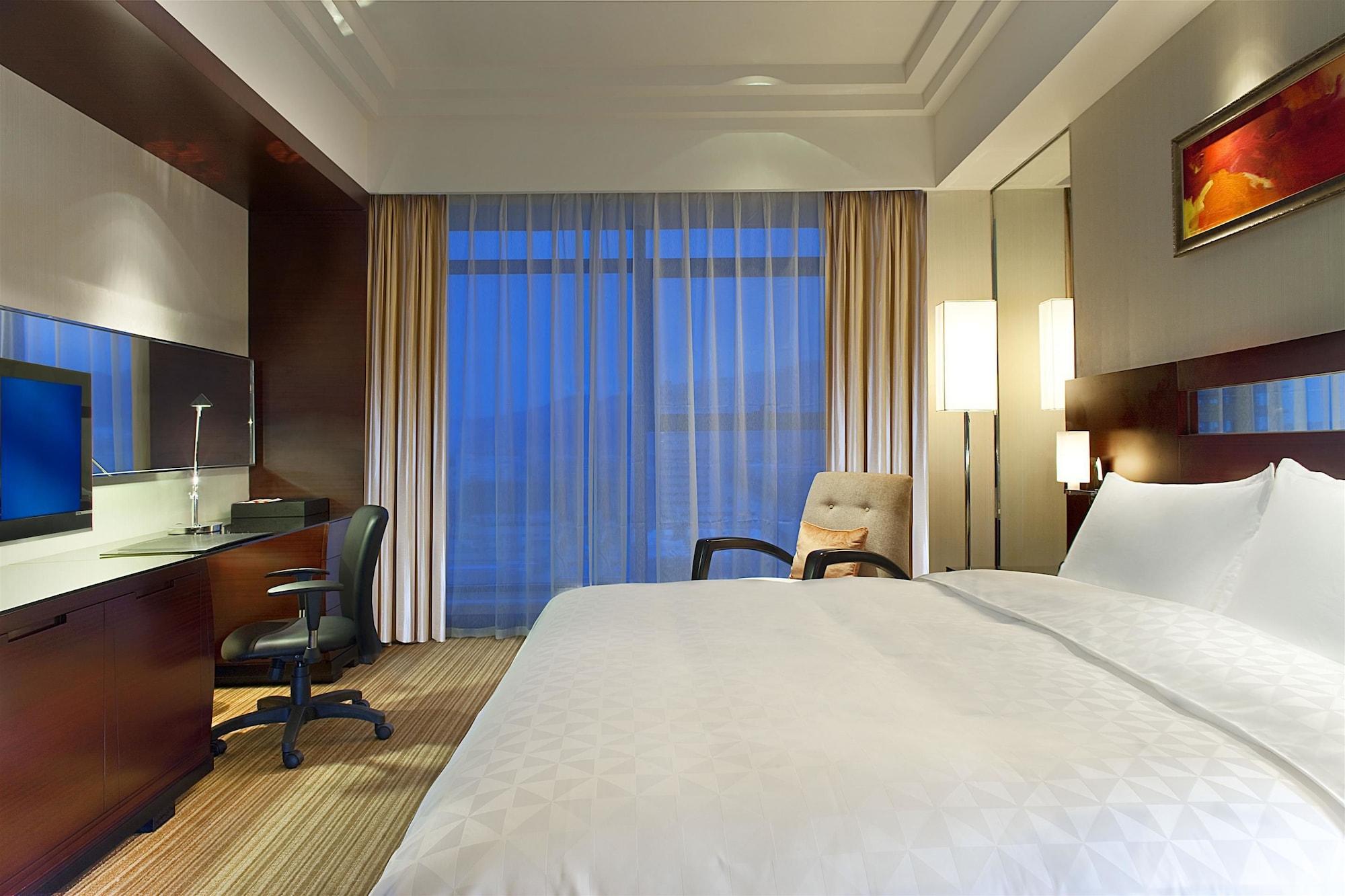 Ramada Plaza Lianyungang Hotel Buitenkant foto
