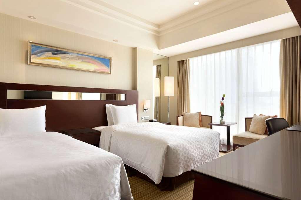 Ramada Plaza Lianyungang Hotel Kamer foto