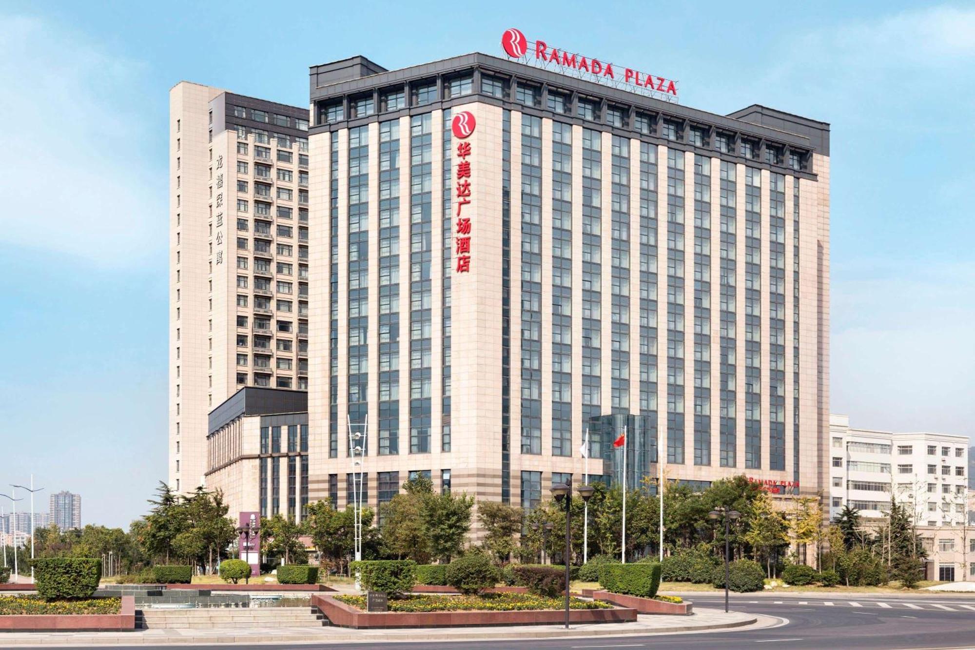 Ramada Plaza Lianyungang Hotel Buitenkant foto