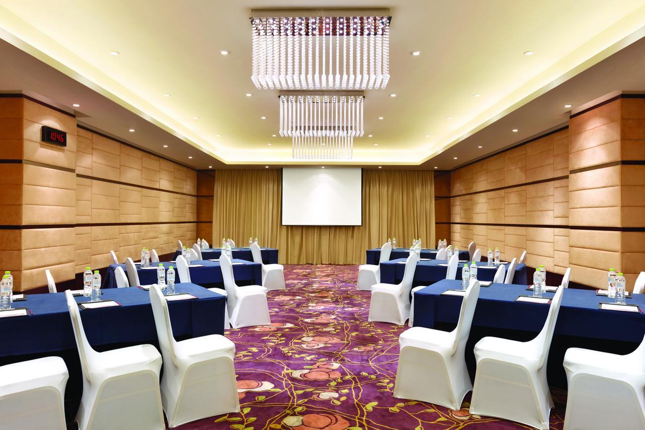 Ramada Plaza Lianyungang Hotel Buitenkant foto