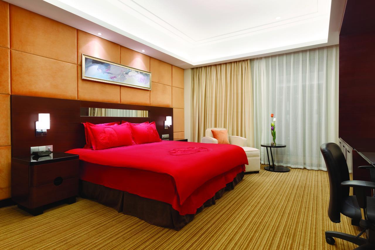 Ramada Plaza Lianyungang Hotel Buitenkant foto