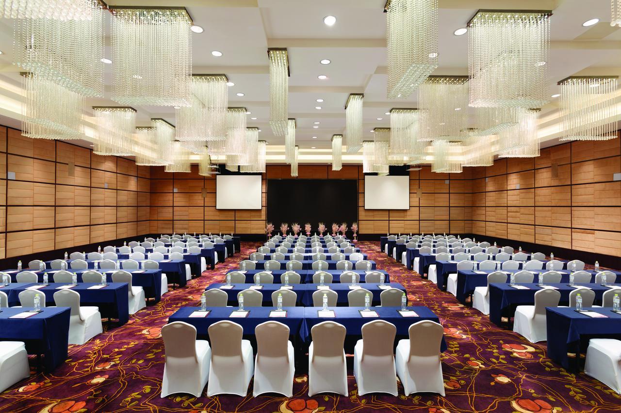 Ramada Plaza Lianyungang Hotel Buitenkant foto